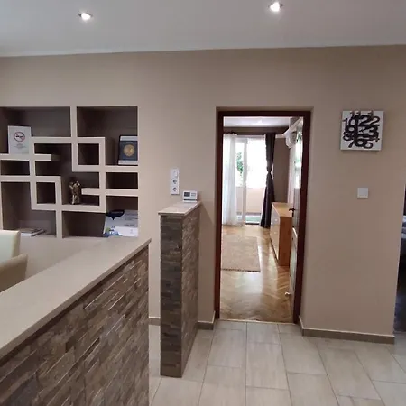 Lux Apartman Apartament Velence